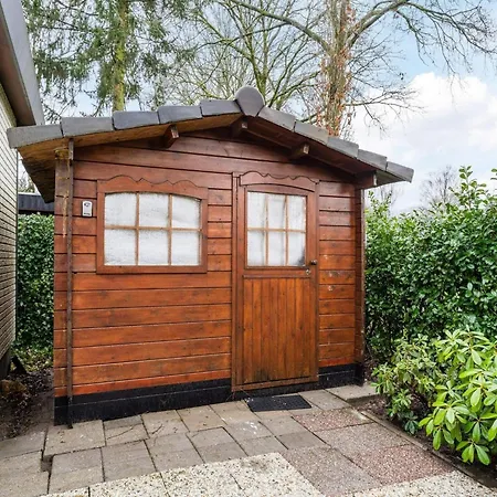 Дом отдыха In Veluwe Near Forest Trails Пюттен